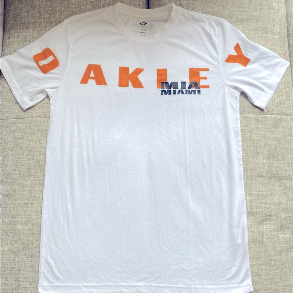 OAKLEY Miami shirt